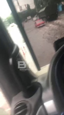 Воды в Воронеже - в прямом смысле по колено. 💦😱
