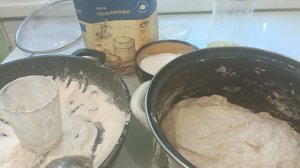 Свое  Тесто ,конечно лучше.Пышное и нежное.
Что для этого нужно.