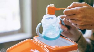 Врач рассказала о необходимости запрета молочных смесей для здоровых детей