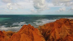 Море волны берег - захватывающие аэросъёмки под приятную мелодию