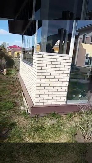 Компания Альфа123. Безрамное остекление зоны барбекю.