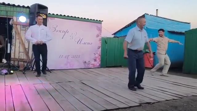 Башҡортостандың атҡаҙанған мәҙәниәт хеҙмәткәре Динислам Исҡужин һәм уның улдары Салауат менән Юлай!