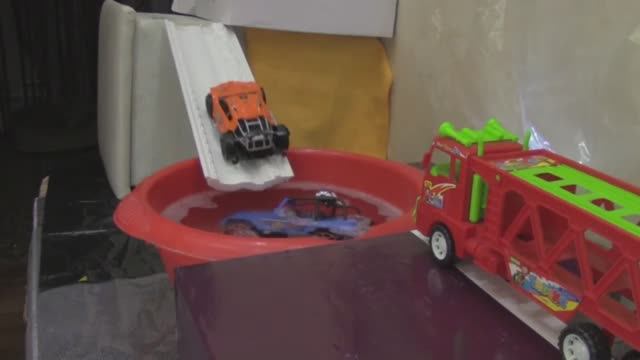 РЕАЛЬНО плавающие. Детские машинки.