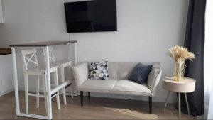 video_2025-07-15_23-21-39
Продажа студии с дизайнерским ремонтом в 200 м от м. Филатов луг!