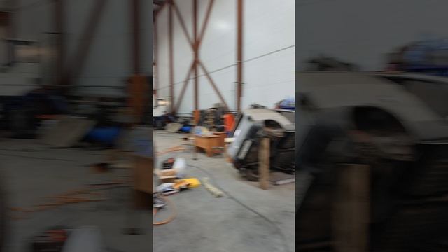 Желтый заехал на обслуживание!🧑🔧