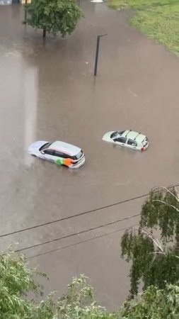 💦В ЖК «Дмитровский парк»машины тонут из-за потопа💦
