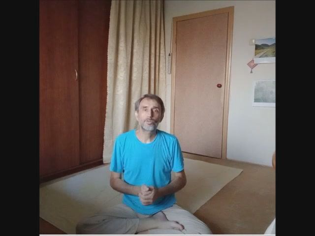 Йога рекомендует, как спасаться от перегрева и перегрузок в жару