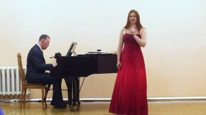 Русская народная песня "Травушка". Поёт - Елена Черноморец, концертмейстер - Александр Стрекалов.