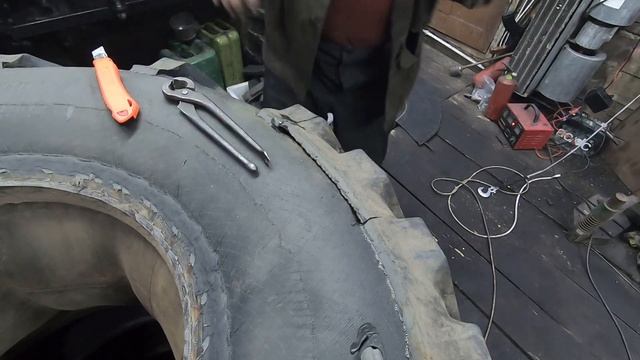 Обдирка шины Ф-118а другим способом и прорядил протектор смотреть онлайн