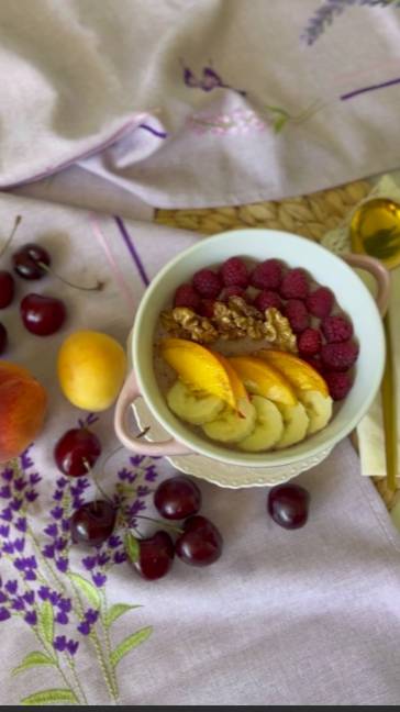 Смузи боул с ягодами и чиа