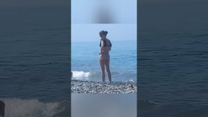 Прогулка и подглядывания за сочными  девушками на пляжах Дагомыса. Середина лета 2025 г.