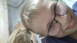 видите уменя няня есть он меня любит того бы кота все хотели