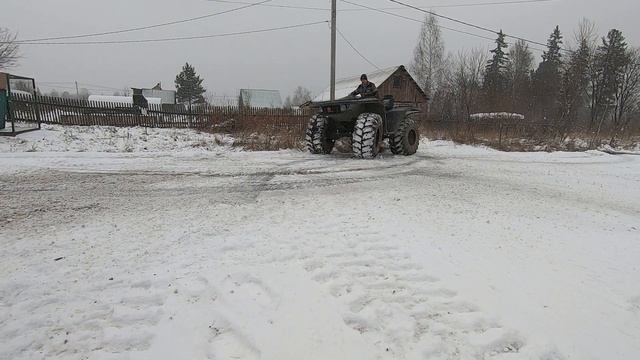 Урааа!!! Снег!!! Дрифт по первому снегу с отключенным передним мостом. смотреть онлайн