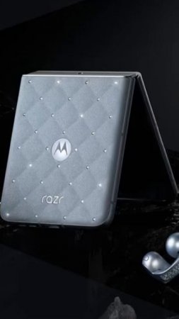 Люксовый Motorola Razr 60 с кристаллами Swarovski 🧐 #moto #motorola #razr60ultra #lenovo #swarovski