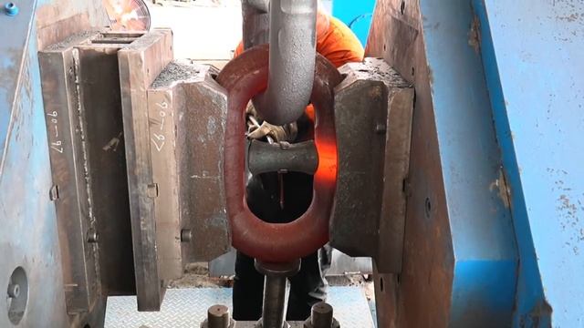 Процесс серийной ковки якорных цепей на китайских заводах