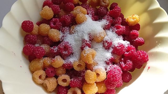 Малина с сахаром. Заморозка на зиму.