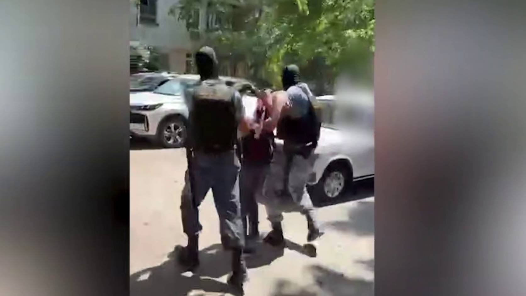 🔴В Крыму задержан хрен размещавший оскорбительные комментарии в адрес погибшего сотрудника МВД🔴