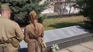 Где похоронен политрук Еременко