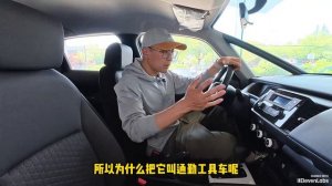 Honda Fit компактный хэтчбек с большими возможностями.