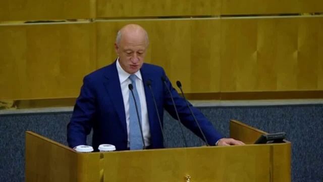 Перевожу Бабакова - Лебедя,рака и щуку вышвырнуть из экономического воза и запрячь вороную тройку