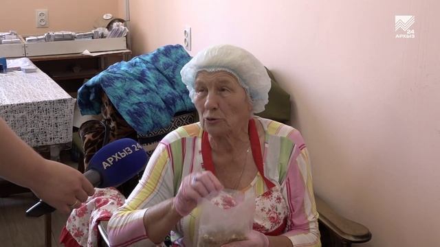 «Единая Россия» подарила автоклав волонтерами из станицы Зеленчукской