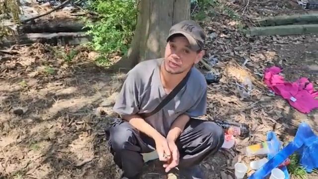 Две жены Саши Алеута, Валя выгоняет Аню.