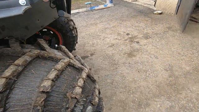 Уезжает квадр со всеми последними фишками и плюшками к новому владельцу смотреть онлайн