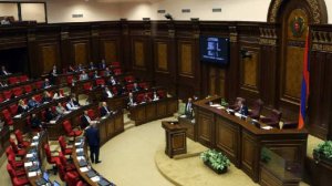 Оппозиция в парламенте Армении оспорила национализацию "Электросетей"