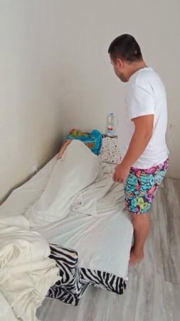 это же вчера было