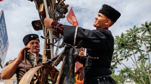 Крест Победы установили в Такмаке. Запорожская область.