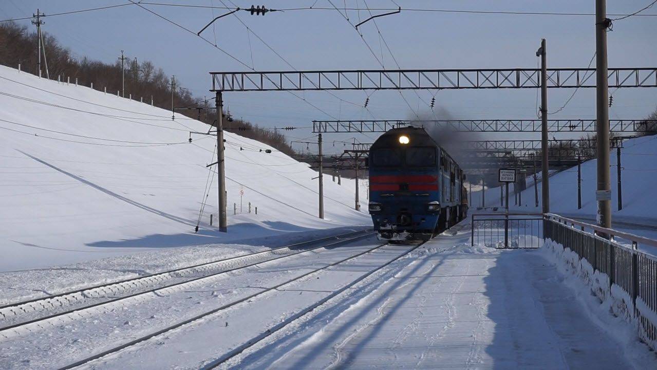 Тепловозы 2ТЭ116У-0065 и ТЭМ7А-0475