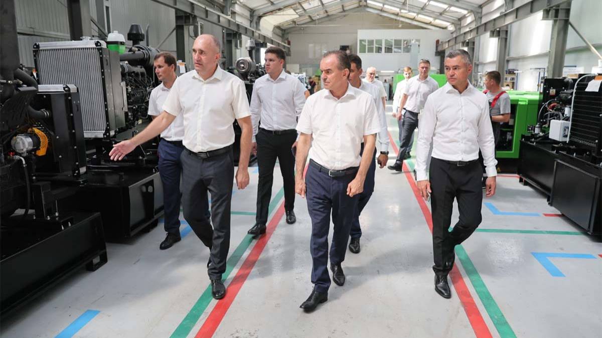 Кондратьев посетил заводы генераторов и керамики в Красноармейский районе