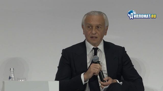 Александр Дюков: Вопреки кризису! Газпром нефть увеличивает инвестиции в нефть, технологии и экспорт