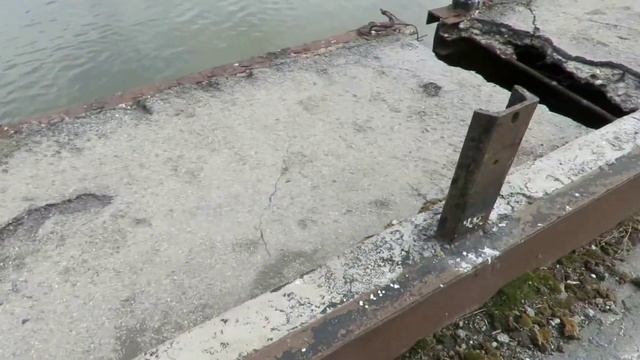 Прогулка по старому коммунальному мосту . Кемерово