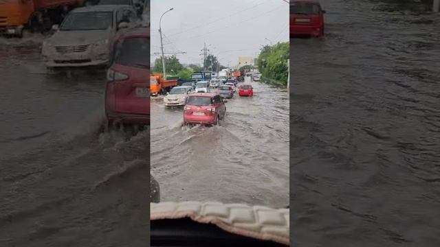 Подтопило немного в Новосибирске 🚢