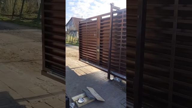Ворота откатные "Жалюзи". Подключение привода автоматического открывания ворот " Найс".