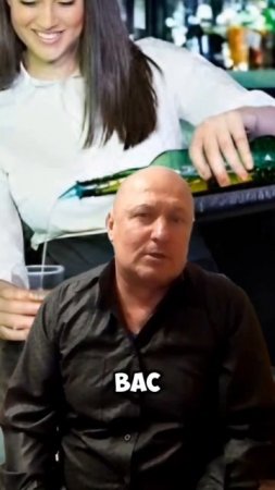 Анекдот про Парня в Кафе!!!