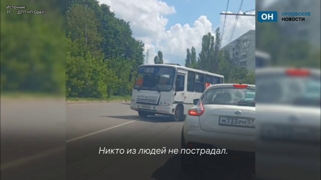 На Рощинской столкнулись КАМАЗ и Mitsubishi