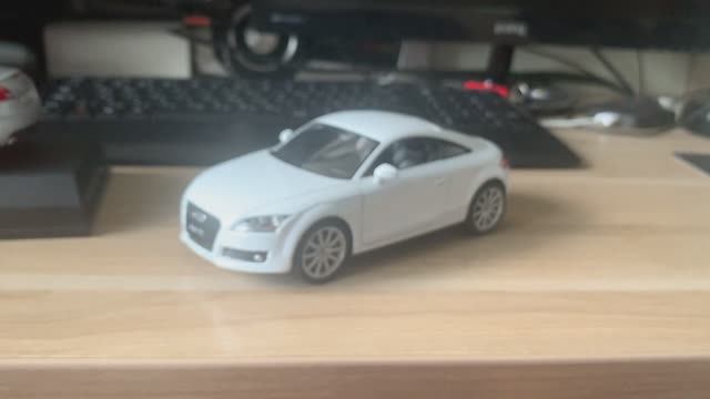 Обзор модели Audi TT в масштабе 1/24 от Welly