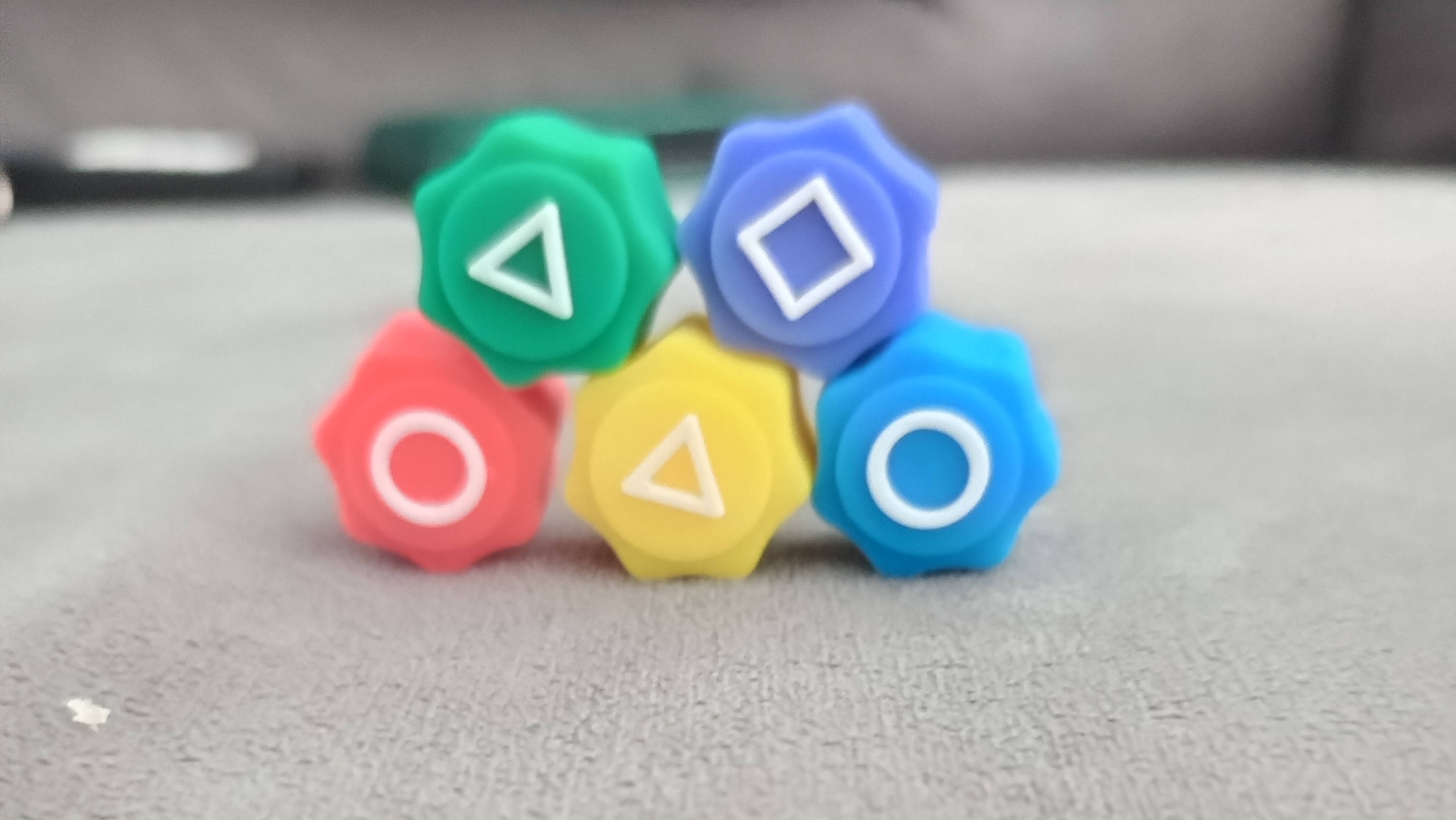 Играю в амонг ас с братом