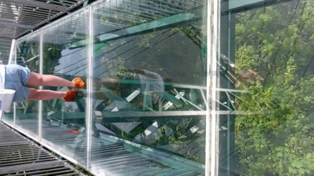 Стеклянный мост в парке Янода китай Санья 2024