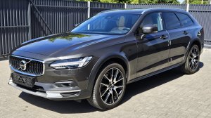 Volvo V90 CC Ultimate 2023! B5 AWD 2.0 дизель 235 hp. 8AT! Панорама, пневмоподвеска, Harman/Kardon!