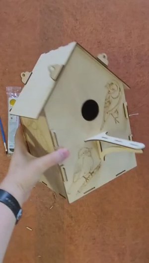 Сборка деревянного скворечника