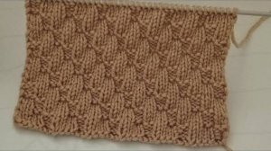 Теневой узор спицами _Имитация жгута_ поворотными и круговыми рядами.