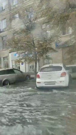 После атаки БПЛА на Воронеж вновь обрушился ливень. Вот что вышло.