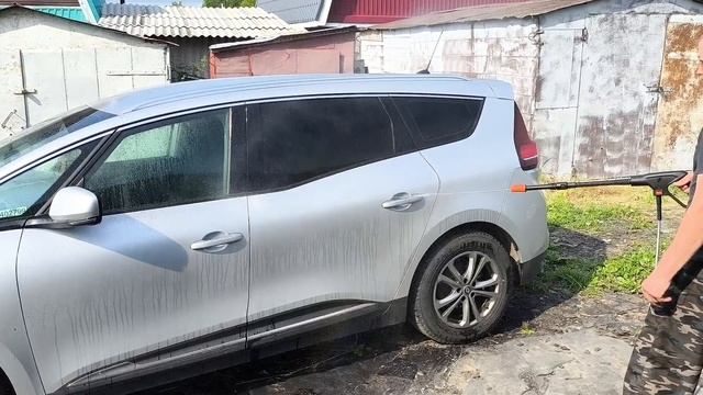 Аккумуляторная автомойка.