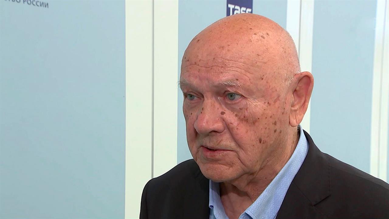 Летчик-космонавт рассказал, как астронавты из США не умещались в советских ракетах