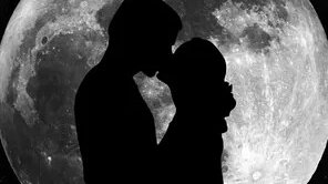 Кого Он Любит 🤔 С кем Он будет...С Ней или с Вами ⁉️ 
#тарорасклад#онлайнгадание