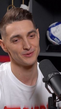 АНДРЕЙ МАРЧЕНКО РАССКАЗАЛ ПРО  МЕДИЙНУЮ ЖИЗНЬ #shorts #лицаволейбола #интервью #подкаст #золотойсет