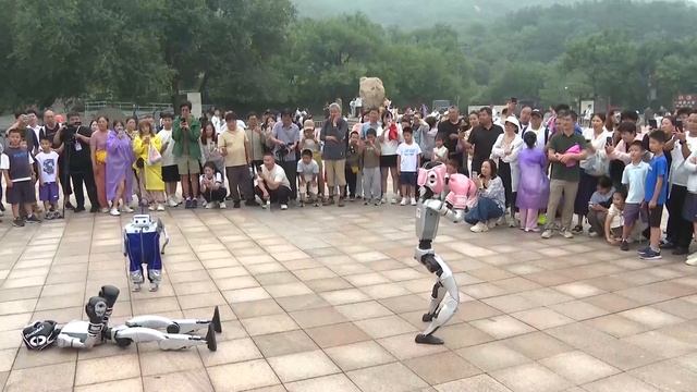 🤖🥇В Пекине представили официальные медали и девиз Игр роботов